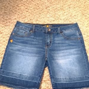 Lucky brand cute jean short. Size 14 kids
